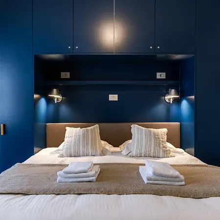Stylish In The Heart Of Apartment